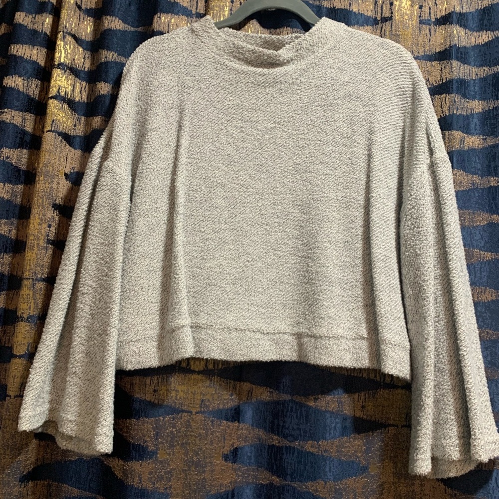 MELLODAY Gray Cowl Neck Cropped Sweater
